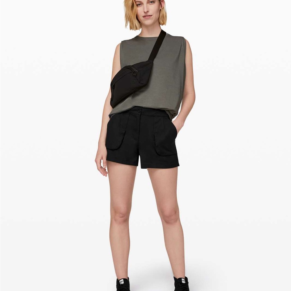 Lululemon Athletica This Instant Water Resistant Black Shorts Size 6